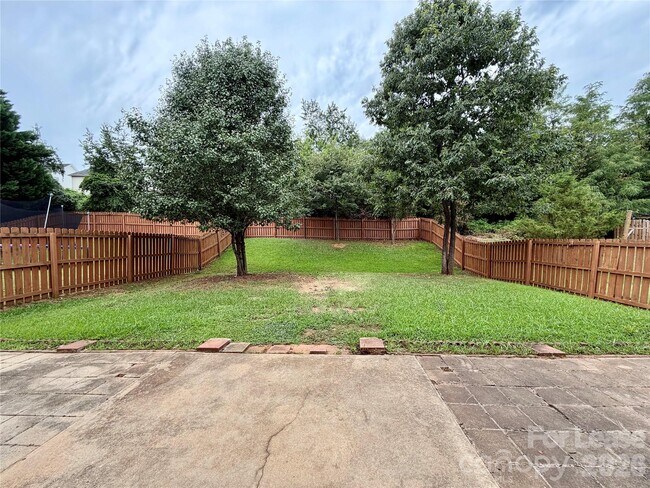 Building Photo - 12331 Cumberland Cove Dr