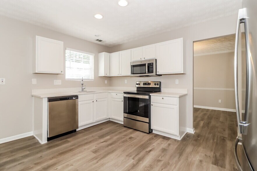 Building Photo - 7023 Red Maple Ln