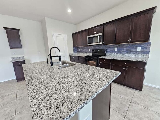 Building Photo - 4bedroom 3bath 2 Story Home with ***19 solar panels for low electric bill***