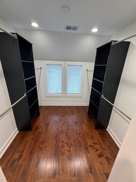 Primary Closet - 704 Briarwood Ter