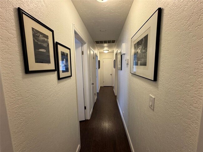 Building Photo - 2301 Tredington Ct