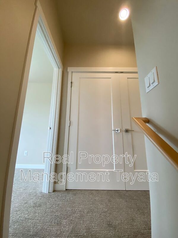 Building Photo - 809 Northview St