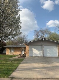 Building Photo - 4213 Upland Way