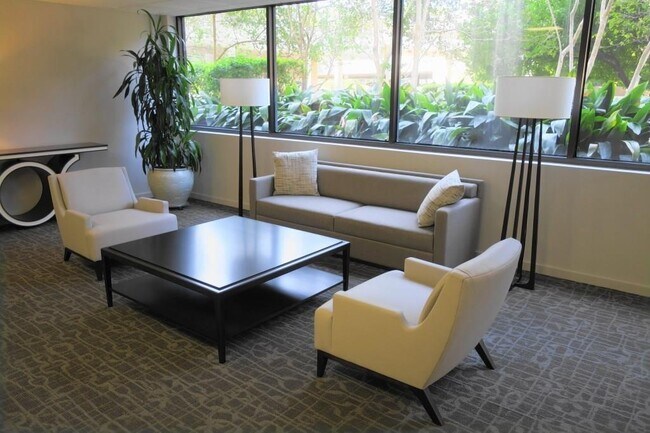 Building Photo - 40 N Interstate Hwy 35