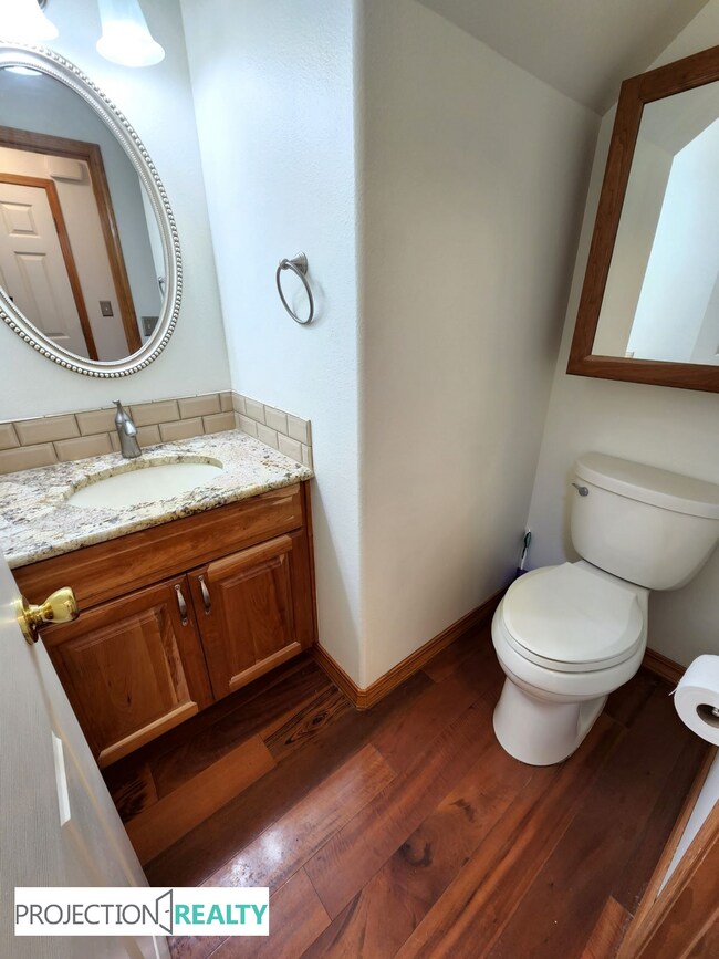 Building Photo - 33994-33997 7 Oaks Dr