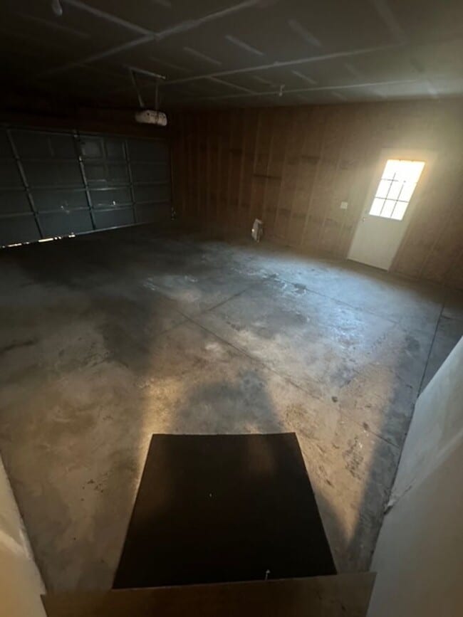 Building Photo - 4 Kings Way