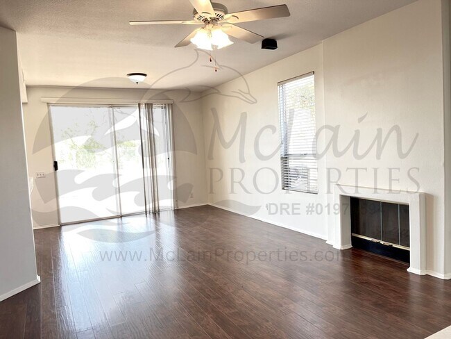 Building Photo - 2241 Lago Ventana