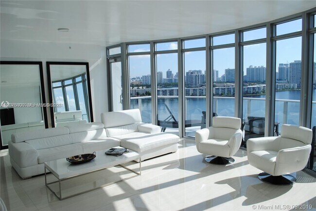 Building Photo - 17301 Biscayne Blvd