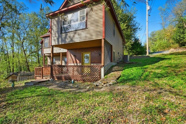 Building Photo - 102 N Gaw St