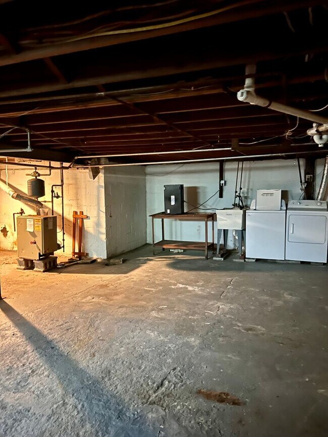 Building Photo - 79 River Meadow Dr