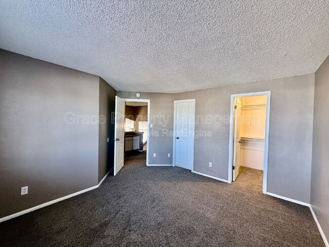 Building Photo - 4463 E 122nd Ct