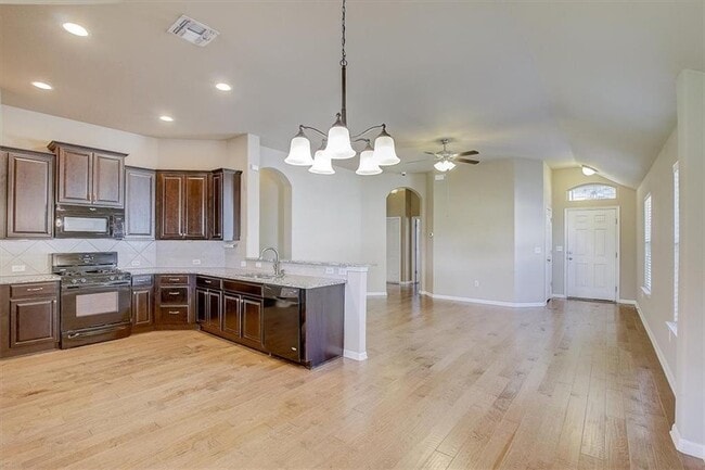 Building Photo - 2005 Alyssas Dr