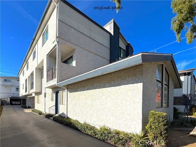 Building Photo - 141 N Parkwood Ave