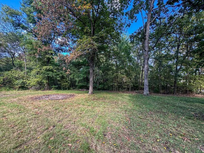 Building Photo - 4 Bedroom 3 Bathroom 2 Car Garage