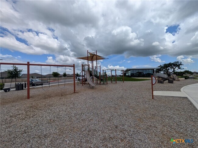Building Photo - 5923 Corsicana Cv