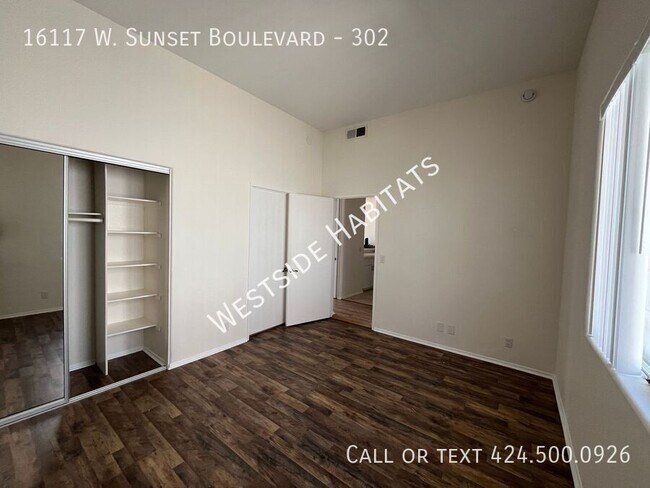 Building Photo - 16117 W Sunset Blvd