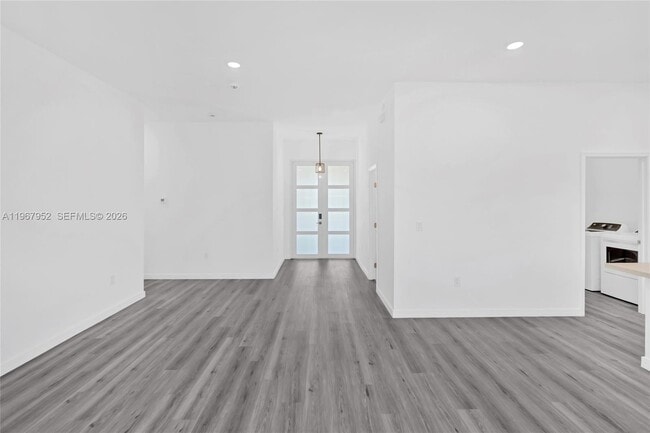 Building Photo - 719 Little Rock St E