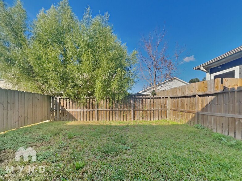 Building Photo - 7922 Jester St