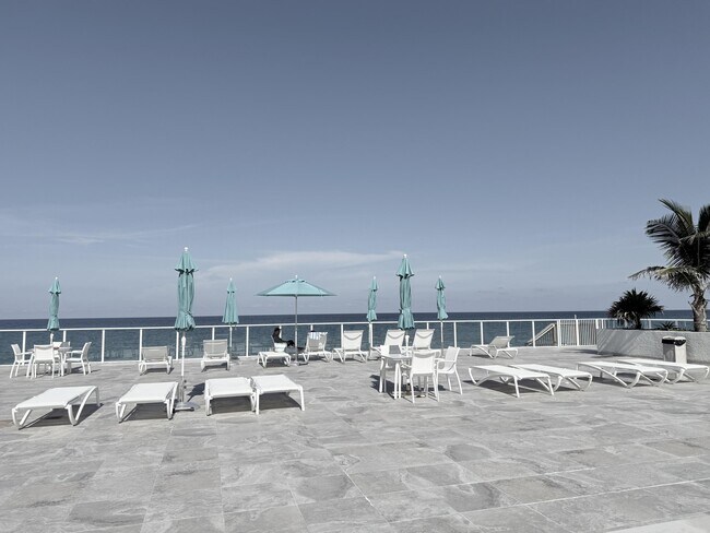 Building Photo - 3450 S Ocean Blvd