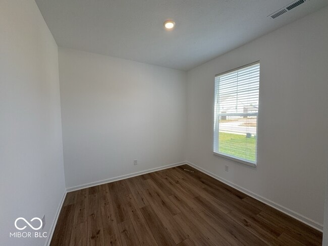 Building Photo - 3489 Briarwick Dr