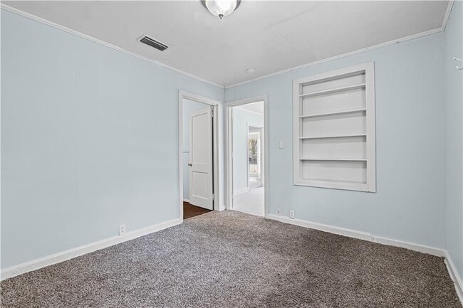 Building Photo - 2063 S Gimon Cir