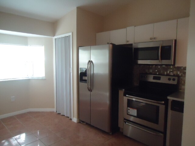 Building Photo - 1320 SE 31st Ct