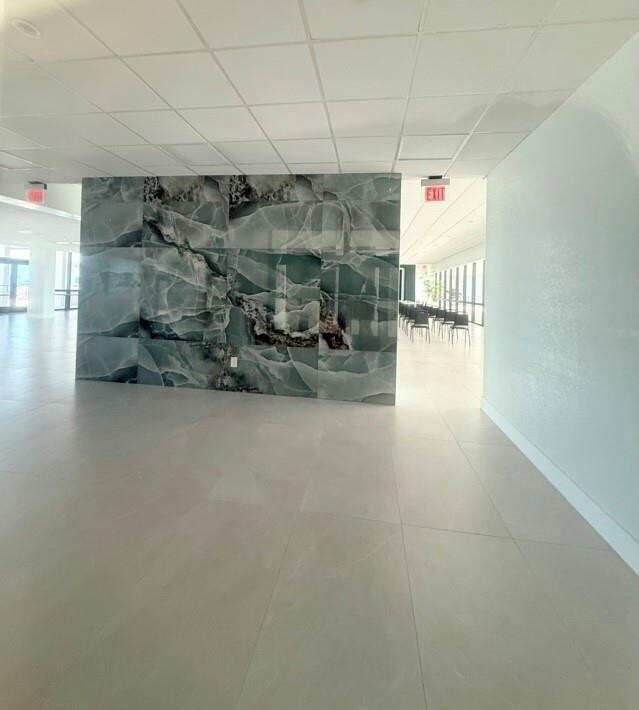 Building Photo - 2101 S Ocean Dr