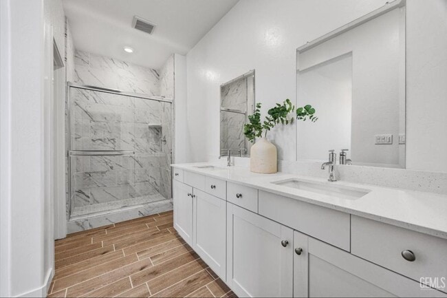 Building Photo - New Construction Call to set up a showing