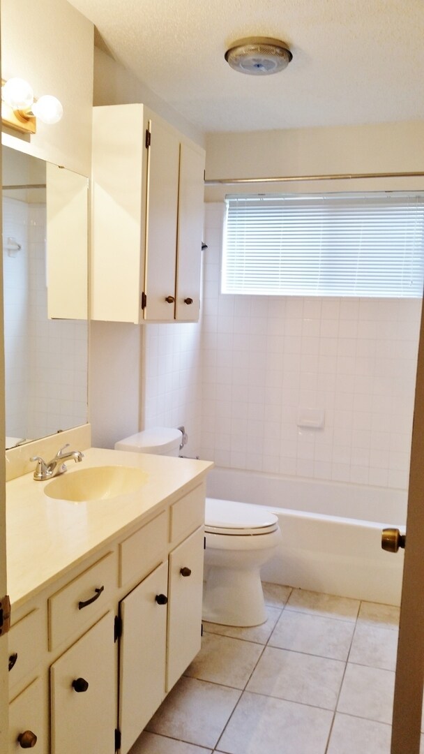 Building Photo - 3 Bedroom 2 Bathroom Georgetown Home