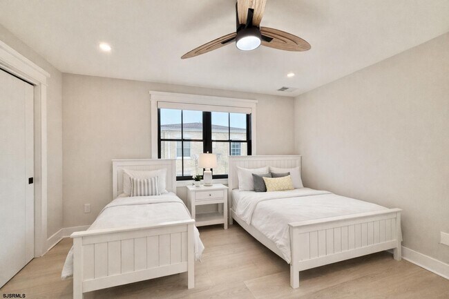 Building Photo - 100 S Frontenac Ave