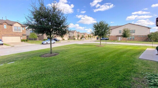 Building Photo - 1204 Willow Plains Ln