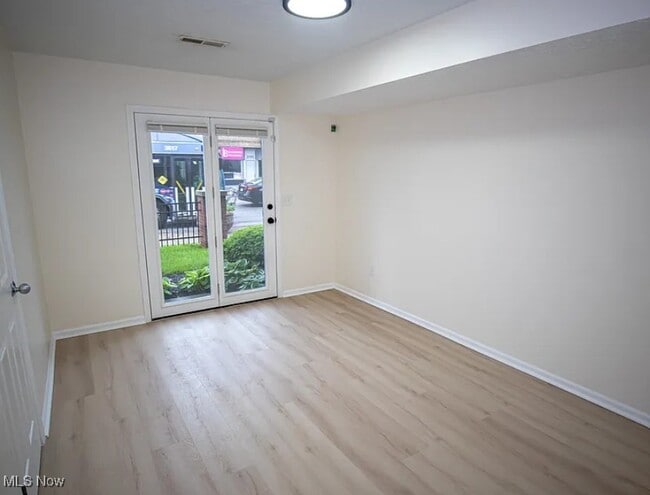 Building Photo - 2198 Noble Rd