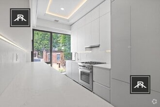 Building Photo - 4 bedroom in Brookline MA 02446