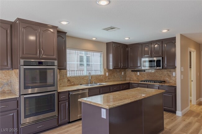 Building Photo - 1130 Grove Park St