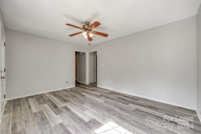 Building Photo - 2291 Douglas Heights Ln