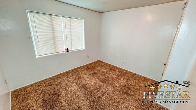 Building Photo - 1424 Gorrill St