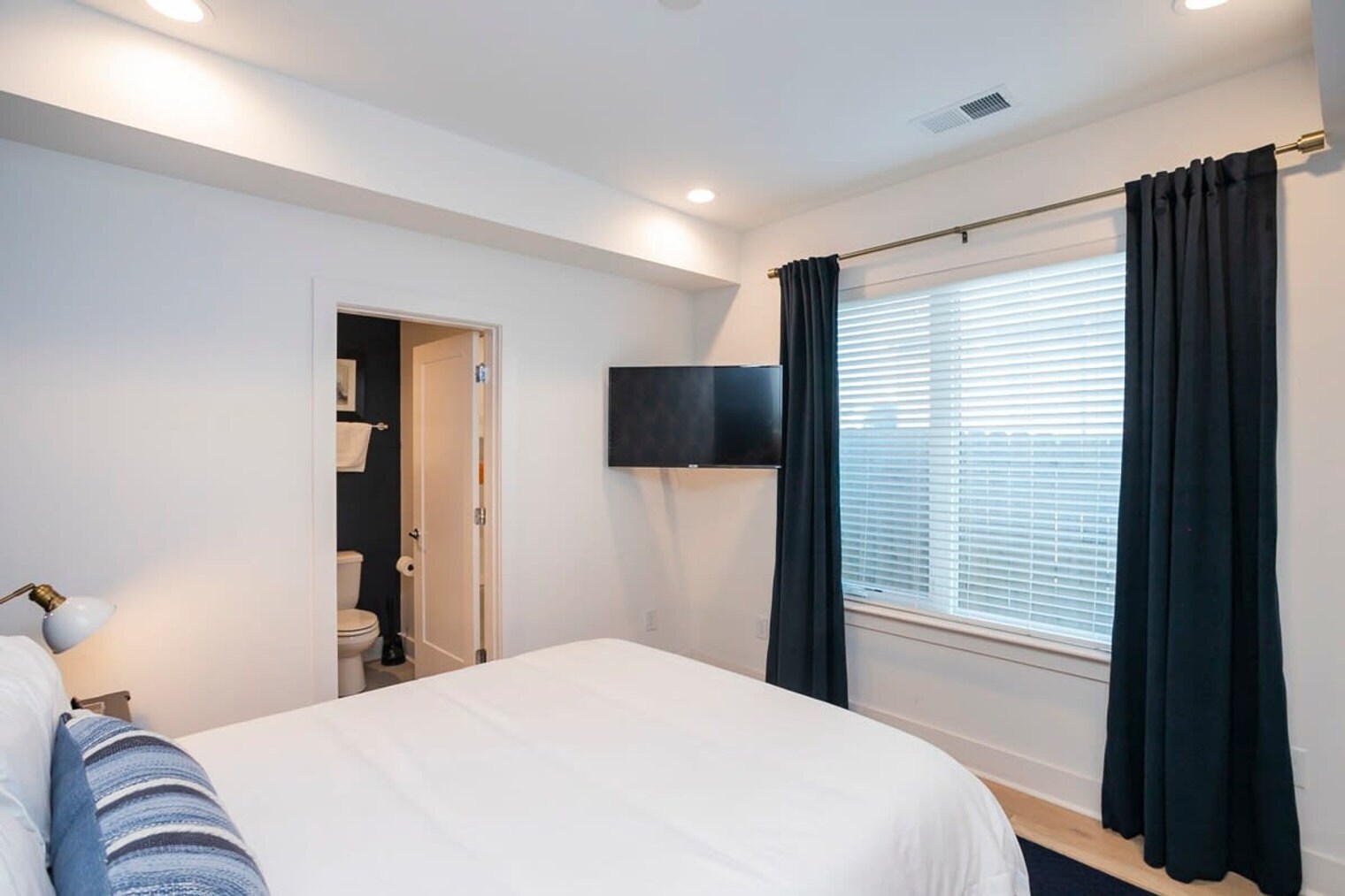 Building Photo - 1035 Scovel St