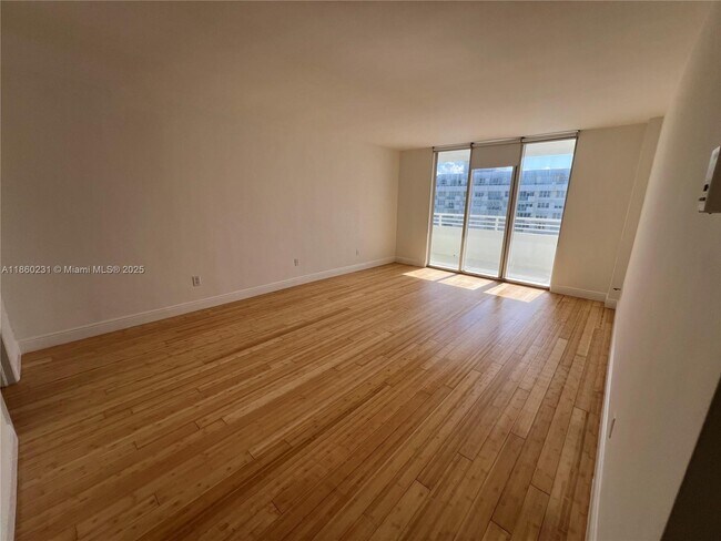 Building Photo - 5600 Collins Ave