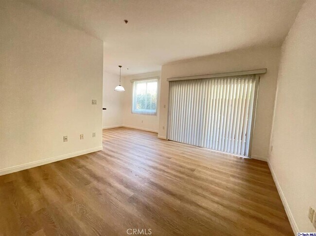 Building Photo - 300 E Providencia Ave