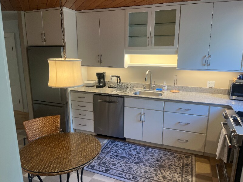 Building Photo - 47 Florence St