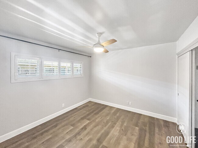 Building Photo - Stunning 1BD/1BA W/ Updated Kitchen and Re...