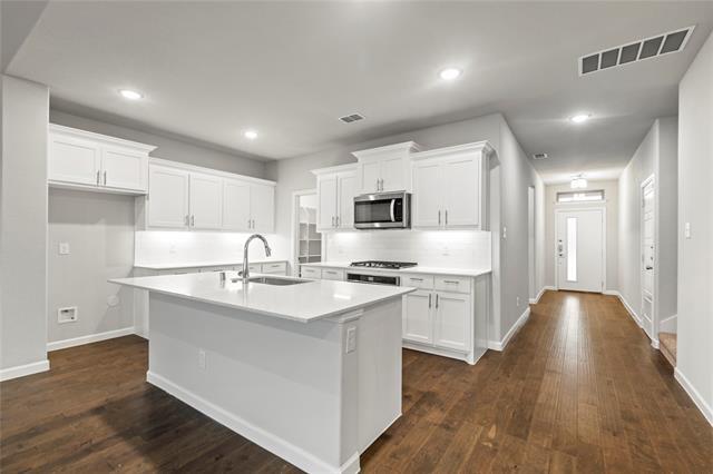 Building Photo - 10641 Enchanted Rock Wy