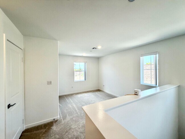 Building Photo - 31404 Lolite Dr