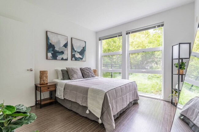 Building Photo - 1717 22nd Ave