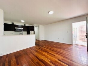 Building Photo - Beautiful garden unit with 1bed/1bath in t...