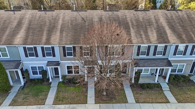 Building Photo - 2907 Berkeley Springs Pl