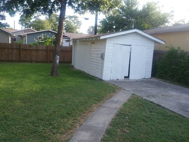 Building Photo - 1241 Lee Hall