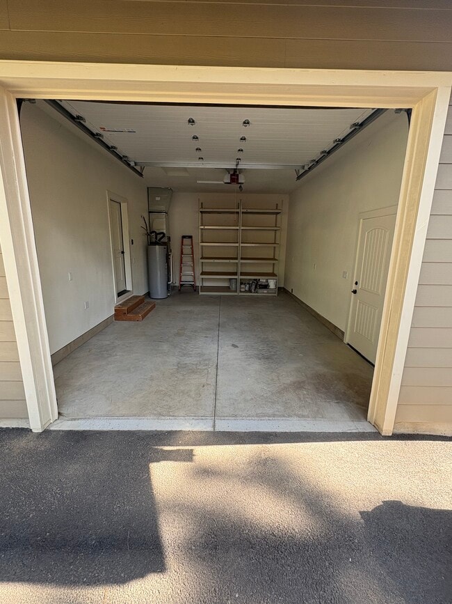 Building Photo - 20620 Pine Vista Dr