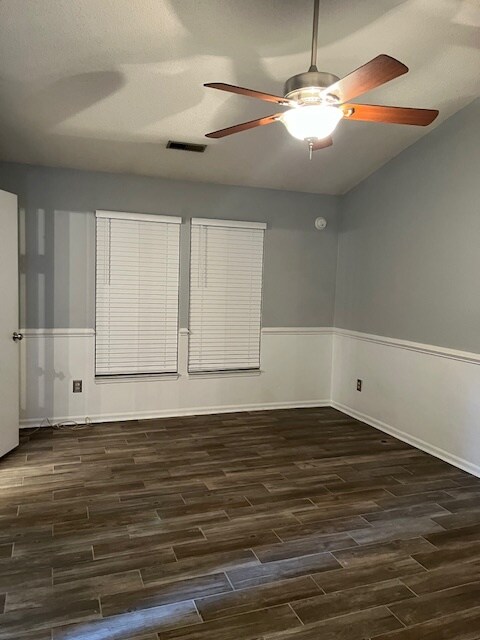 Building Photo - 2084 Presidio Dr