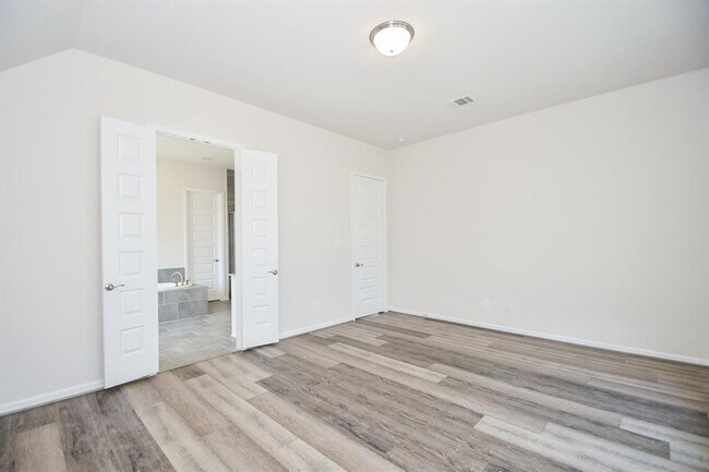Building Photo - 10803 Spiny Caterpillar Ct